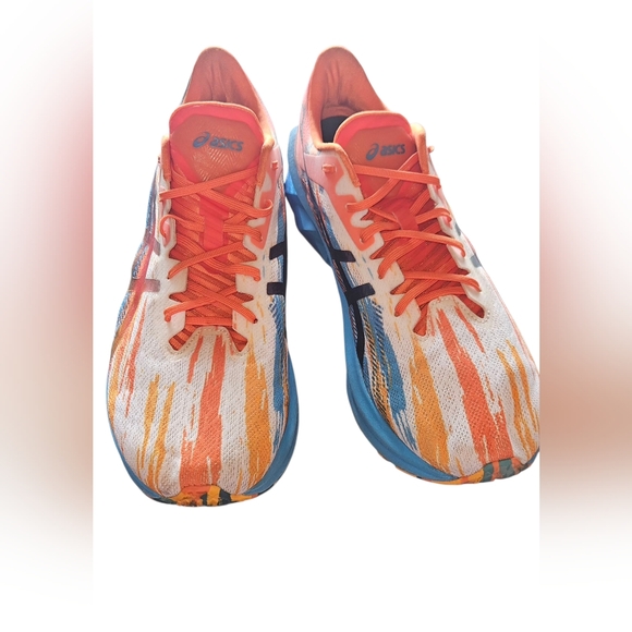 ASICS Novablast - Picture 3 of 8